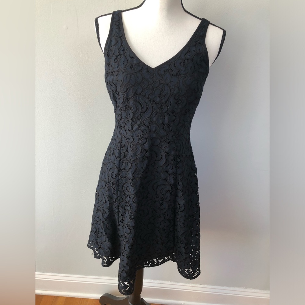 LOFT Black A-line Sleeveless V-neck Cocktail Dress